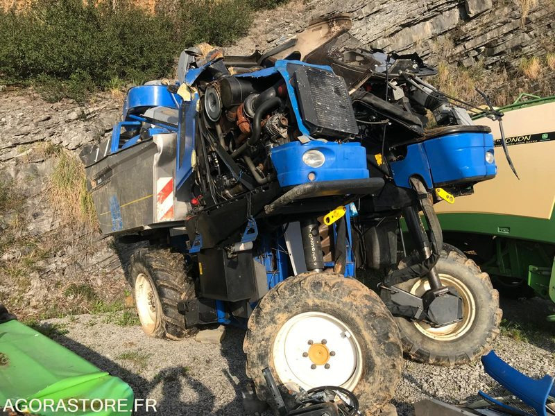 VENDENGEUSE NEW HOLLAND - VL6050 (année 2007) - Maquinaria agrícola: foto 2 VENDENGEUSE NEW HOLLAND - VL6050 (année 2007) - Maquinaria agrícola: foto 2
