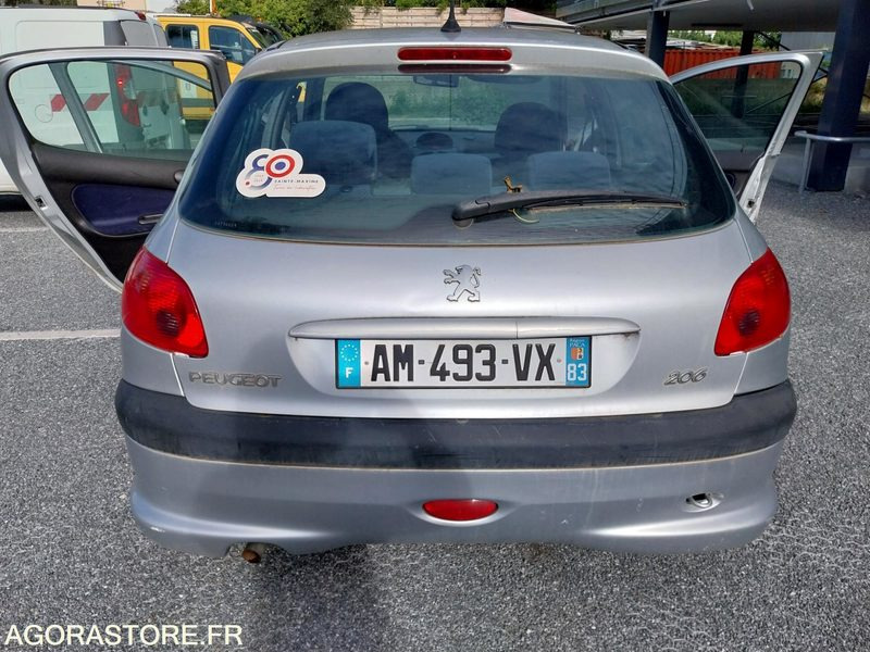 PEUGEOT 206 175742 kms 2004 - Coche: foto 4 PEUGEOT 206 175742 kms 2004 - Coche: foto 4