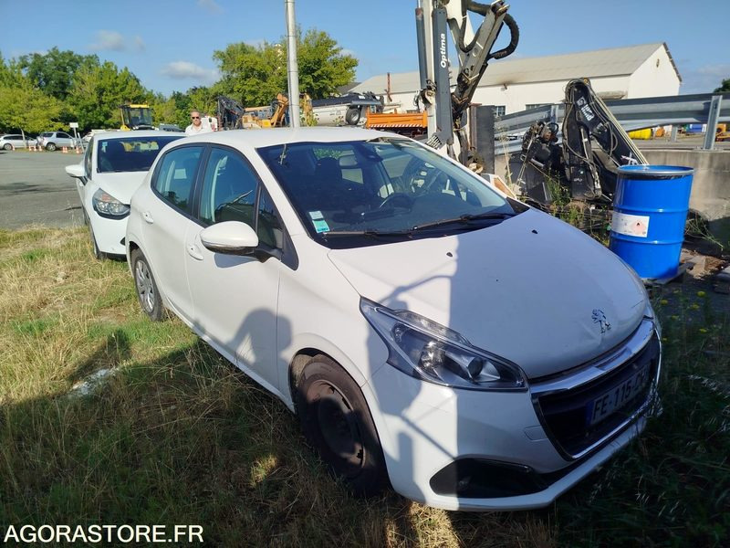 PEUGEOT 208 - 2019 - 232606 KM - Coche: foto 2 PEUGEOT 208 - 2019 - 232606 KM - Coche: foto 2