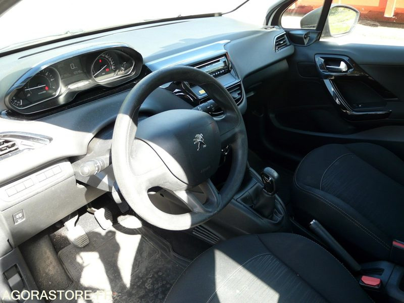 PEUGEOT 208 DX190CZ - Coche: foto 5 PEUGEOT 208 DX190CZ - Coche: foto 5