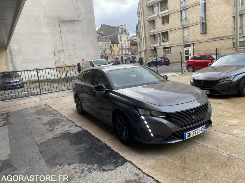 PEUGEOT 308 III Active Pack(P5) SW 1.5 BlueHDi EAT8 130 cv Boîte auto Pas de TVA - Coche familiar: foto 1 PEUGEOT 308 III Active Pack(P5) SW 1.5 BlueHDi EAT8 130 cv Boîte auto Pas de TVA - Coche familiar: foto 1