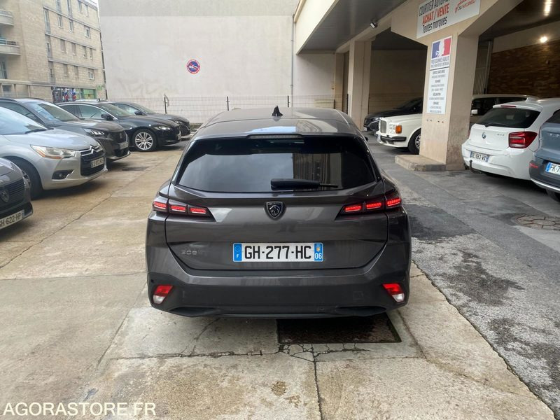 PEUGEOT 308 III Active Pack(P5) SW 1.5 BlueHDi EAT8 130 cv Boîte auto Pas de TVA - Coche familiar: foto 4 PEUGEOT 308 III Active Pack(P5) SW 1.5 BlueHDi EAT8 130 cv Boîte auto Pas de TVA - Coche familiar: foto 4