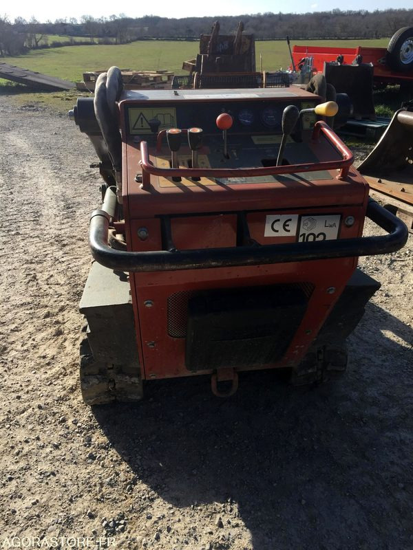 PORTE OUTILS à chenilles DITCH WITCH SK500 - Cargadora: foto 5 PORTE OUTILS à chenilles DITCH WITCH SK500 - Cargadora: foto 5