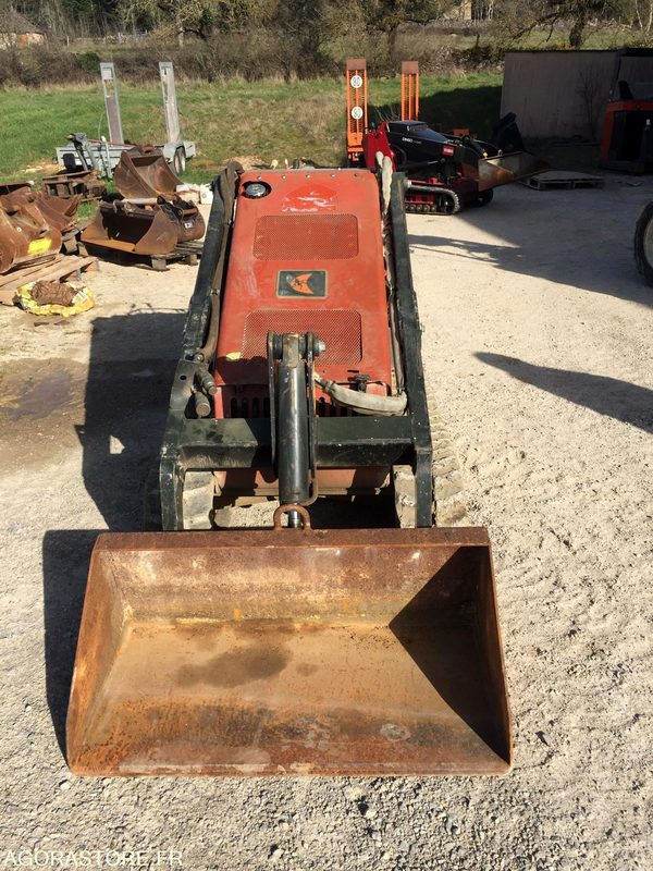PORTE OUTILS à chenilles DITCH WITCH SK500 - Cargadora: foto 3 PORTE OUTILS à chenilles DITCH WITCH SK500 - Cargadora: foto 3