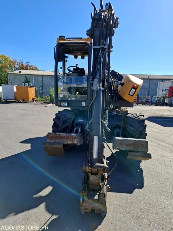 Pelle sur pneus MECALAC 12MTX - N° série  42770 - 2014 - 11400 heures - Excavadora: foto 4 Pelle sur pneus MECALAC 12MTX - N° série  42770 - 2014 - 11400 heures - Excavadora: foto 4