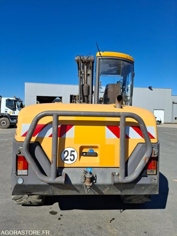 Pelle sur pneus MECALAC 12MTX - N° série  42770 - 2014 - 11400 heures - Excavadora: foto 2 Pelle sur pneus MECALAC 12MTX - N° série  42770 - 2014 - 11400 heures - Excavadora: foto 2
