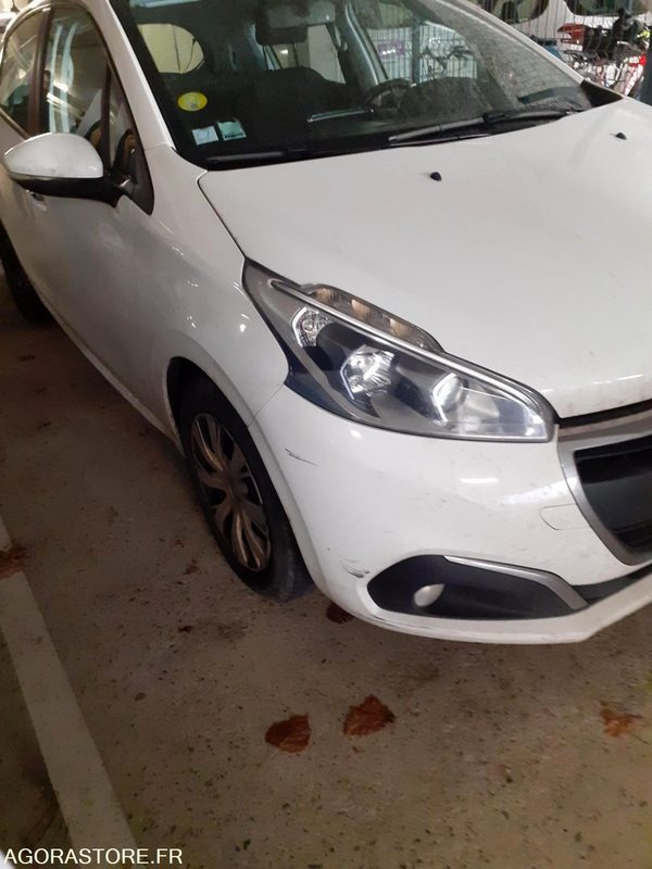 Peugeot 208 - 2016 - 225495 kms - Coche: foto 5 Peugeot 208 - 2016 - 225495 kms - Coche: foto 5