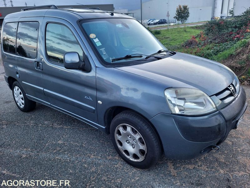 Peugeot partner 1.6hdi 90 ch - Coche: foto 4 Peugeot partner 1.6hdi 90 ch - Coche: foto 4