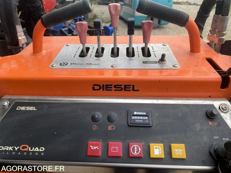 Porte outils SSQ15D 48 heures Worky Quad DIESEL 48 heures - Cargadora: foto 4 Porte outils SSQ15D 48 heures Worky Quad DIESEL 48 heures - Cargadora: foto 4