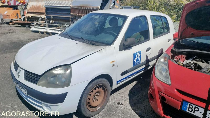 RENAULT CLIO - 2006 - 213308 KM - Coche: foto 1 RENAULT CLIO - 2006 - 213308 KM - Coche: foto 1