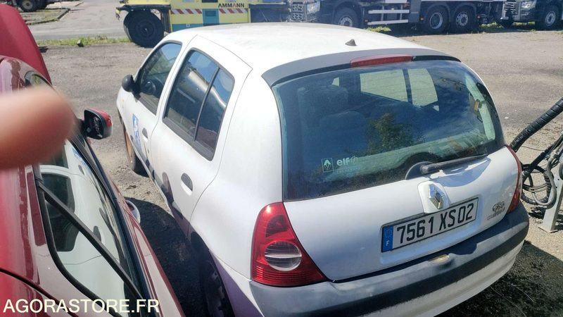RENAULT CLIO - 2006 - 213308 KM - Coche: foto 3 RENAULT CLIO - 2006 - 213308 KM - Coche: foto 3