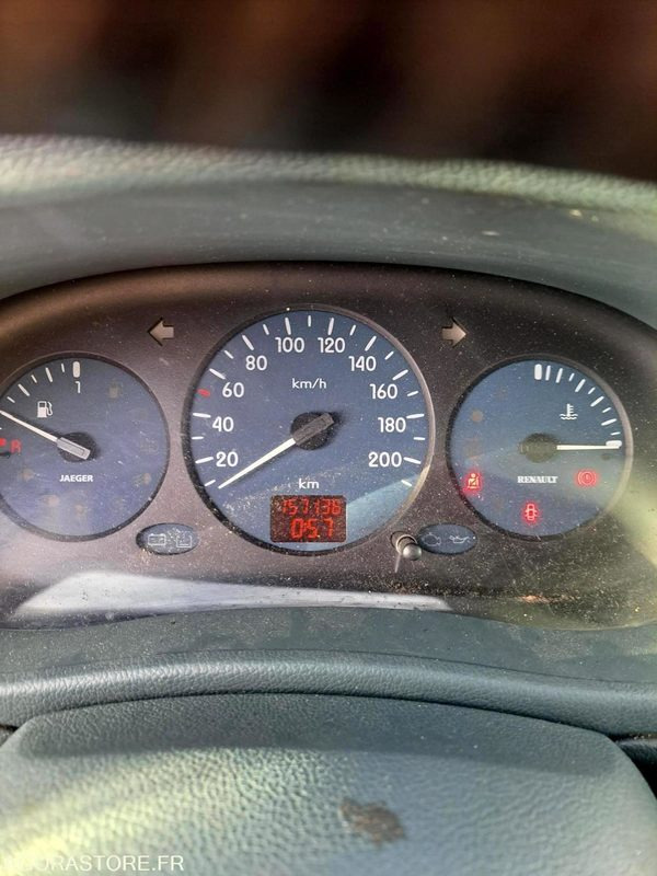 RENAULT KANGOO 157000kms 2000 - Furgoneta pequeña: foto 4 RENAULT KANGOO 157000kms 2000 - Furgoneta pequeña: foto 4