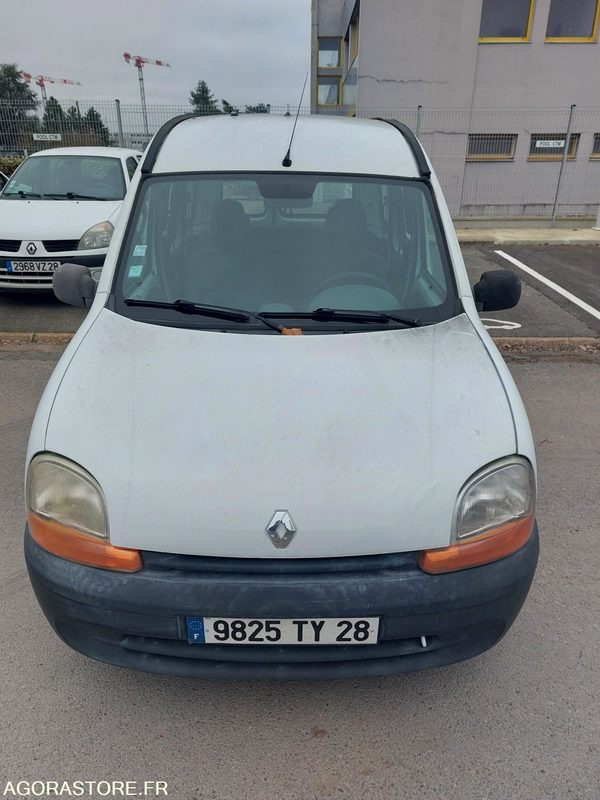 RENAULT KANGOO - 2000 - 119 023KM - NON ROULANT - Furgoneta pequeña: foto 2 RENAULT KANGOO - 2000 - 119 023KM - NON ROULANT - Furgoneta pequeña: foto 2