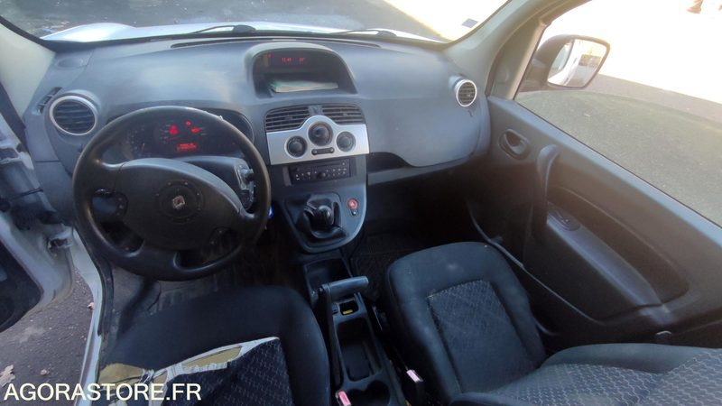 Furgoneta pequeña RENAULT Kangoo - 2012 - 231542km: foto 6 Furgoneta pequeña RENAULT Kangoo - 2012 - 231542km: foto 6
