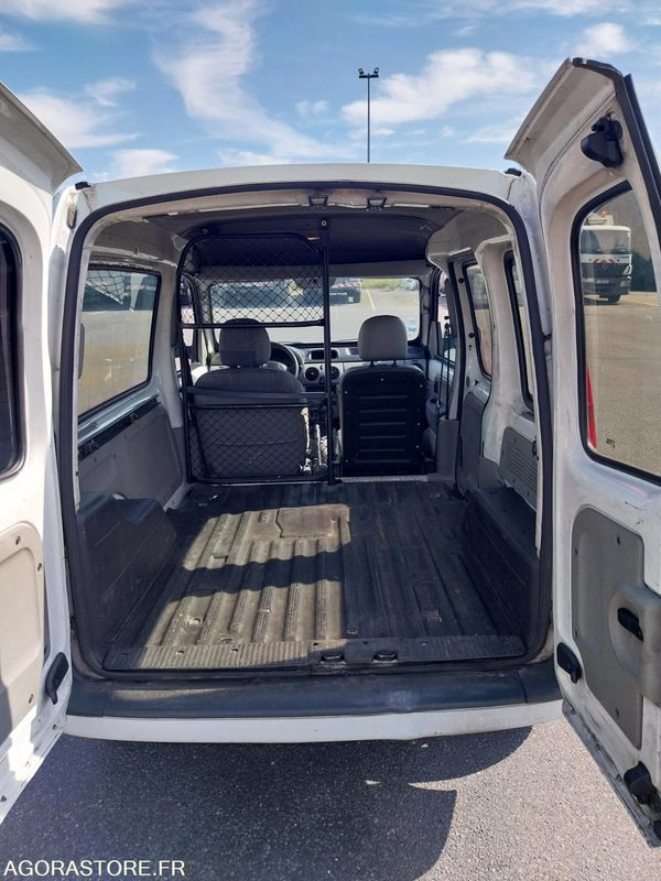 RENAULT Kangoo vitré 2P 2004 (309916Km) ROULANT PRO UNIQUEMENT - Furgoneta pequeña: foto 5 RENAULT Kangoo vitré 2P 2004 (309916Km) ROULANT PRO UNIQUEMENT - Furgoneta pequeña: foto 5