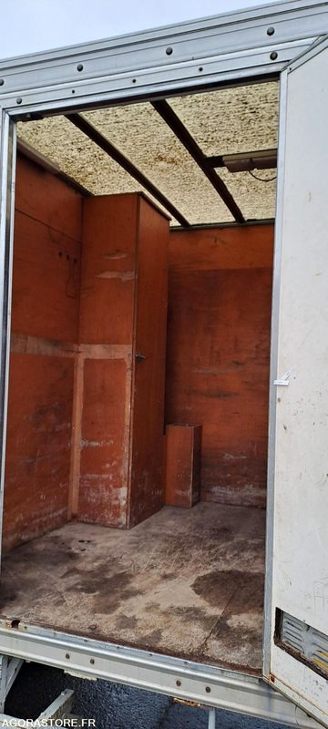 Furgoneta basculante RENAULT MASCOTT PLATEAU ET CELLULE ATELIER - 213216km - 2001: foto 9