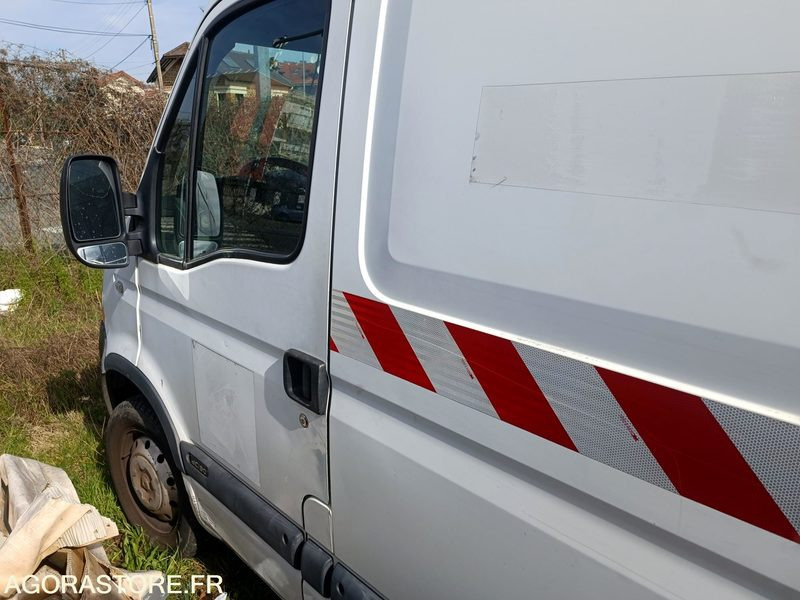 RENAULT MASTER - 2004 - 185782km - Furgón: foto 1 RENAULT MASTER - 2004 - 185782km - Furgón: foto 1