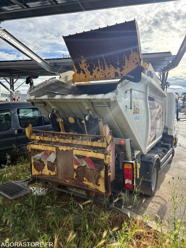 RENAULT MAXITY DIESEL AM 2013 BOM 83275KM CT-350-LL N° VIN: VF6SNFF24D3153920 - Furgoneta basculante: foto 5 RENAULT MAXITY DIESEL AM 2013 BOM 83275KM CT-350-LL N° VIN: VF6SNFF24D3153920 - Furgoneta basculante: foto 5