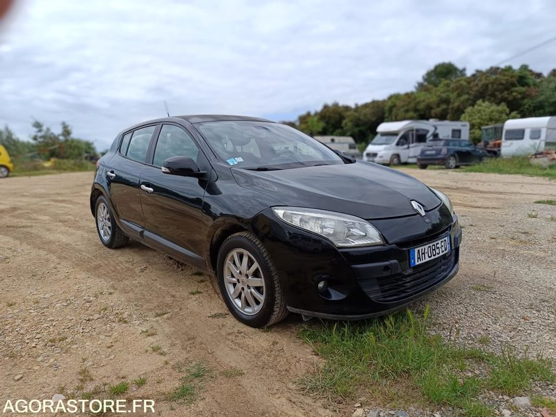 RENAULT MEGANE - 2009 - 185000KMS - Coche: foto 1 RENAULT MEGANE - 2009 - 185000KMS - Coche: foto 1