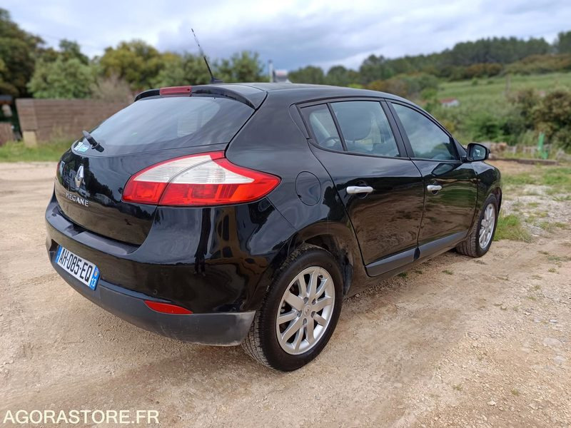 RENAULT MEGANE - 2009 - 185000KMS - Coche: foto 4 RENAULT MEGANE - 2009 - 185000KMS - Coche: foto 4
