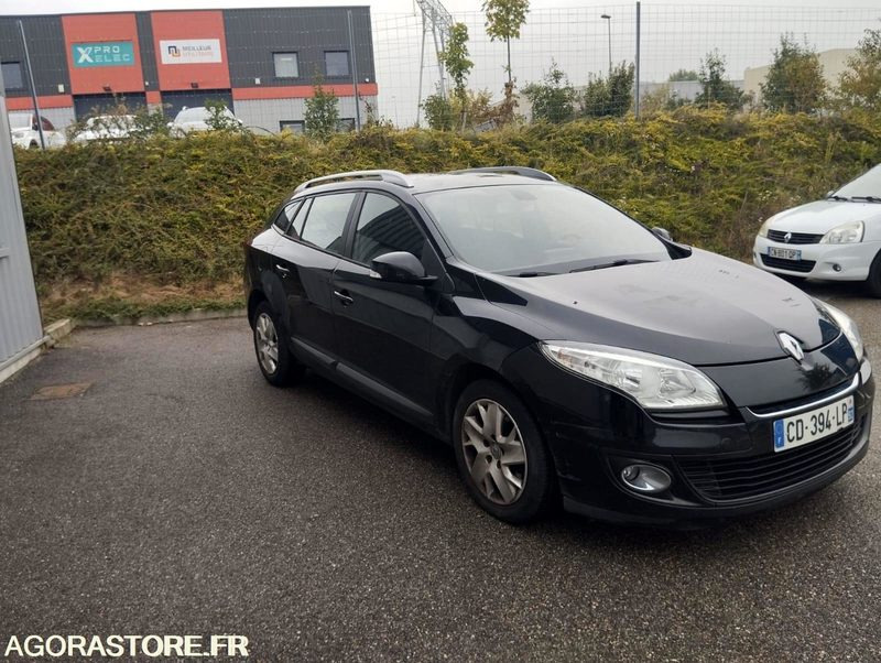 RENAULT- Megane 3 Tomtom Estate 1.5 DCI 110 - année 2012 - 222000 kms - DIESEL - Coche familiar: foto 3 RENAULT- Megane 3 Tomtom Estate 1.5 DCI 110 - année 2012 - 222000 kms - DIESEL - Coche familiar: foto 3