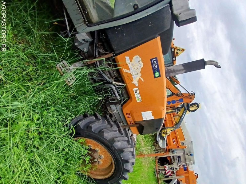 RENAULT TRACTEUR AGRICOLE - 1998 - Tractor: foto 3 RENAULT TRACTEUR AGRICOLE - 1998 - Tractor: foto 3