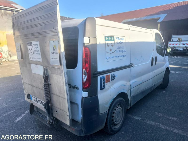 RENAULT TRAFIC 2008 133879kms - Furgón: foto 4 RENAULT TRAFIC 2008 133879kms - Furgón: foto 4