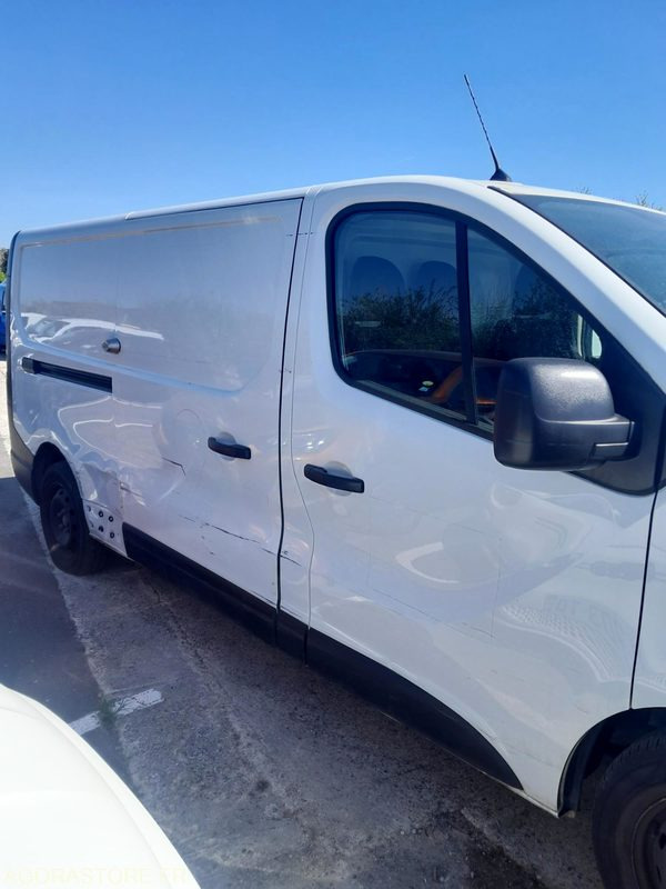 RENAULT TRAFIC - 2021 - 35781 Kms - Furgón: foto 3 RENAULT TRAFIC - 2021 - 35781 Kms - Furgón: foto 3