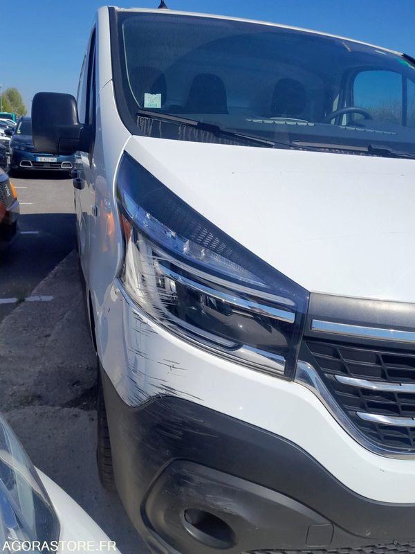 RENAULT TRAFIC - 2021 - 35781 Kms - Furgón: foto 2 RENAULT TRAFIC - 2021 - 35781 Kms - Furgón: foto 2