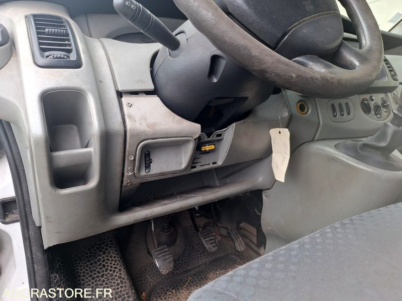 RENAULT TRAFIC _ 3 places _ Diesel - Furgón: foto 5 RENAULT TRAFIC _ 3 places _ Diesel - Furgón: foto 5