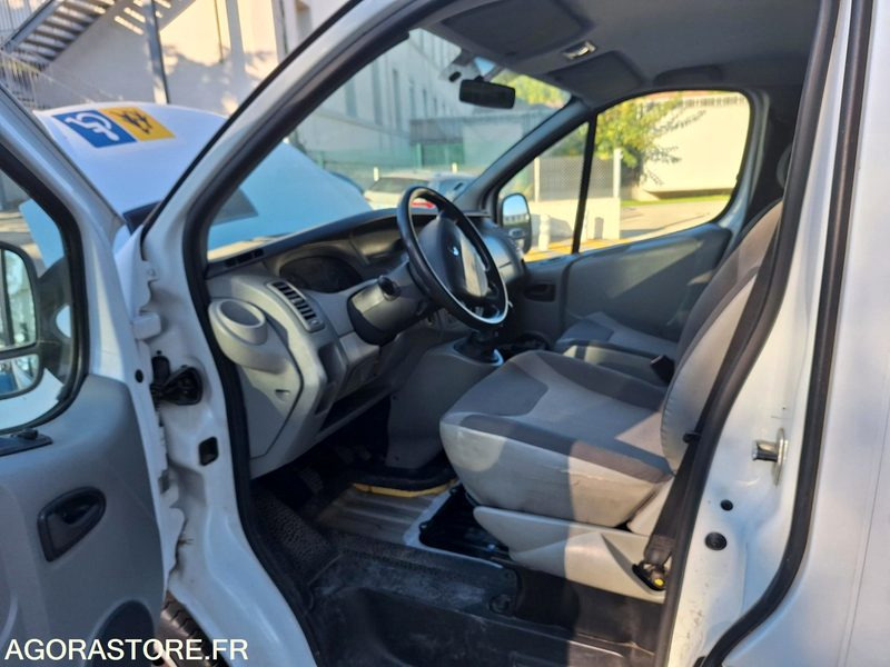 RENAULT TRAFIC - Minibús, Furgoneta de pasajeros: foto 5 RENAULT TRAFIC - Minibús, Furgoneta de pasajeros: foto 5