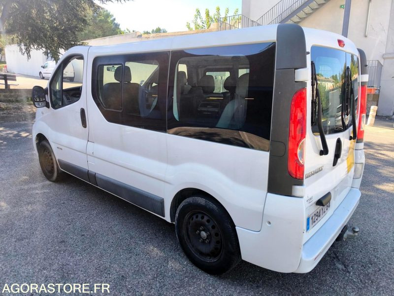 RENAULT TRAFIC MINI BUS BVA - Minibús, Furgoneta de pasajeros: foto 4 RENAULT TRAFIC MINI BUS BVA - Minibús, Furgoneta de pasajeros: foto 4