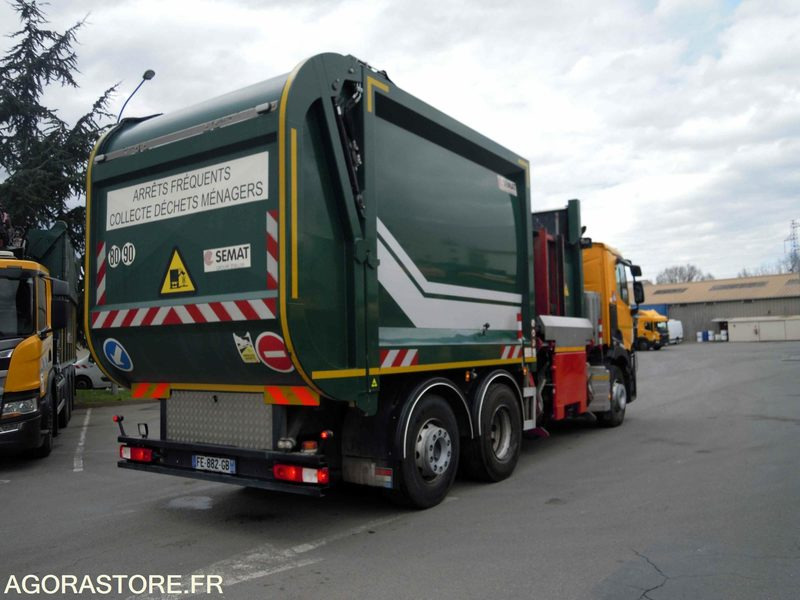 Renault 6x2 C + benne à chargement latéral Maxxum Robopac 23m3 - EXCELLENT ETAT - Camión de basura: foto 4 Renault 6x2 C + benne à chargement latéral Maxxum Robopac 23m3 - EXCELLENT ETAT - Camión de basura: foto 4