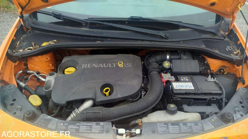 Renault Clio 1.5 DCI - 2008 - 99525km - 637CFV31 - Coche: foto 4 Renault Clio 1.5 DCI - 2008 - 99525km - 637CFV31 - Coche: foto 4