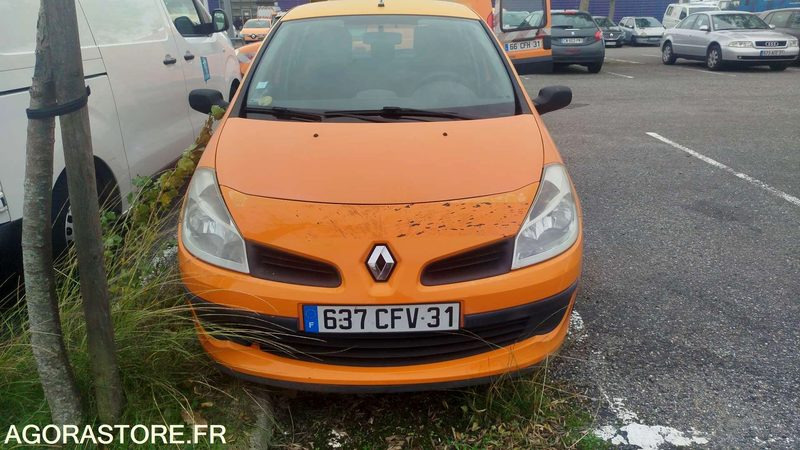 Renault Clio 1.5 DCI - 2008 - 99525km - 637CFV31 - Coche: foto 1 Renault Clio 1.5 DCI - 2008 - 99525km - 637CFV31 - Coche: foto 1