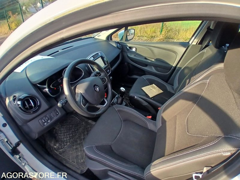 Renault Clio IV – Diesel – 2016-214 290 km - Coche: foto 3 Renault Clio IV – Diesel – 2016-214 290 km - Coche: foto 3