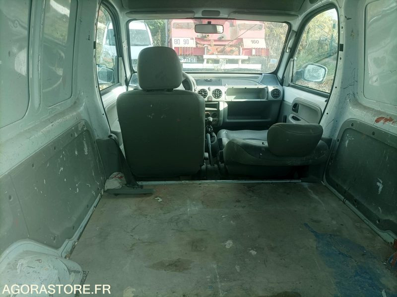 Renault Kangoo 06-2002 3990ZW34 - Furgoneta pequeña: foto 5 Renault Kangoo 06-2002 3990ZW34 - Furgoneta pequeña: foto 5