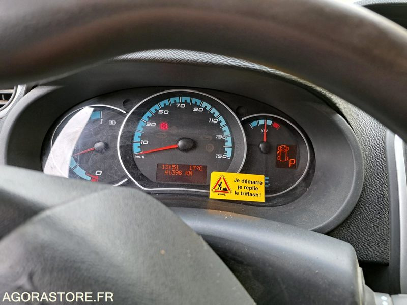 Furgoneta pequeña, Furgoneta eléctrica Renault Kangoo - 2016 - 41396kms: foto 12