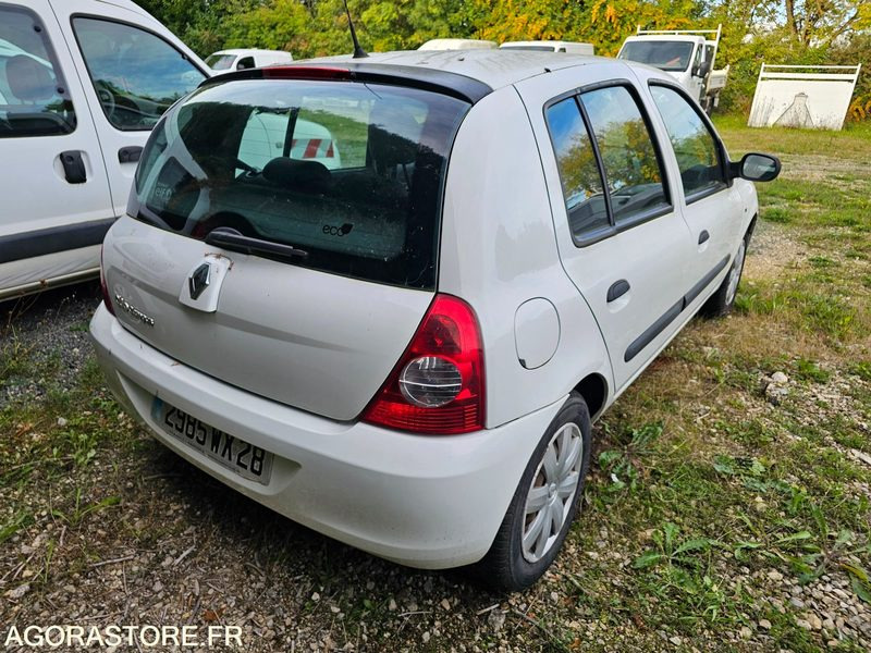 Renault clio - 2008 - 189212km - 2985WX28 - Coche: foto 3 Renault clio - 2008 - 189212km - 2985WX28 - Coche: foto 3