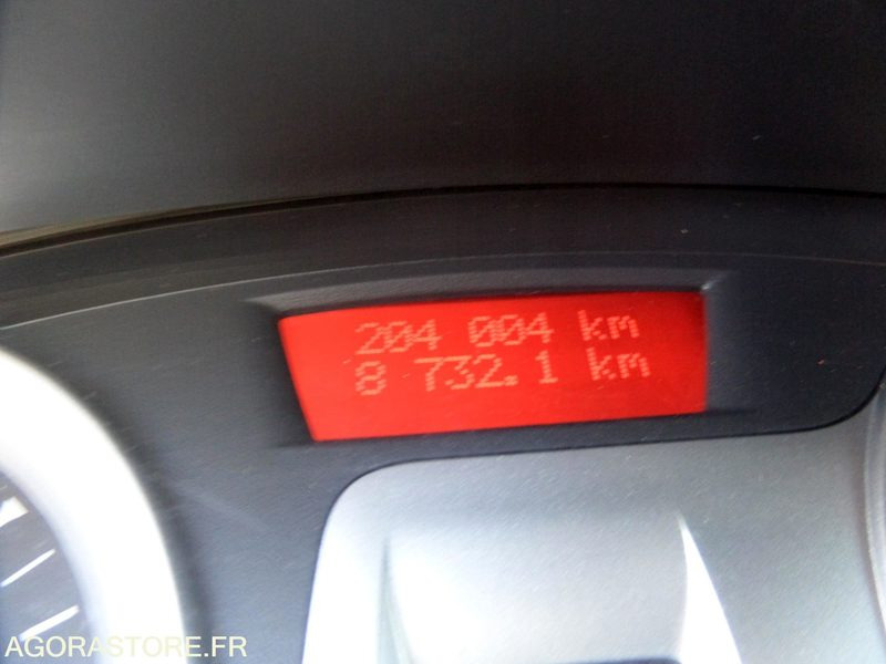 Renault clio break - 204000km - 2009 (FA-230-XE) - Coche: foto 3 Renault clio break - 204000km - 2009 (FA-230-XE) - Coche: foto 3