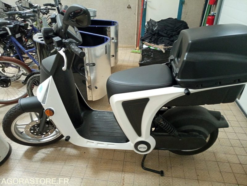 Scooter électrique peugeot - Motocicleta: foto 4 Scooter électrique peugeot - Motocicleta: foto 4