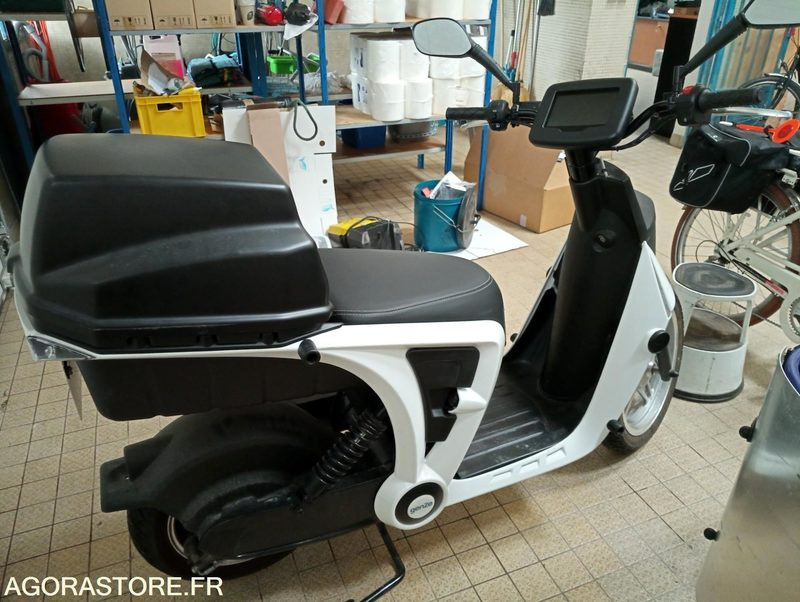 Scooter électrique peugeot - Motocicleta: foto 2 Scooter électrique peugeot - Motocicleta: foto 2