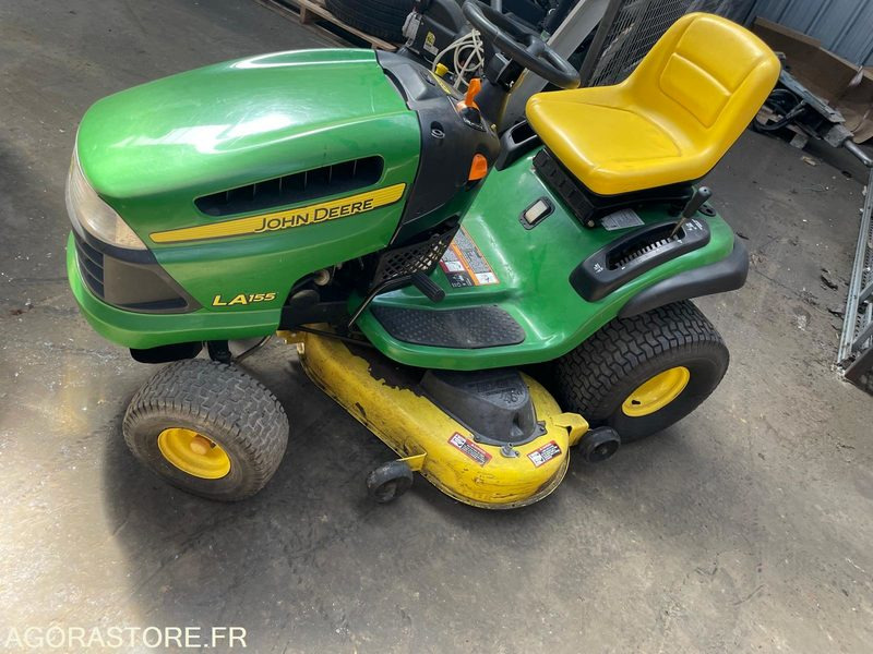 TONDEUSE AUTOPORTEE JOHN DEERE LA155 ESSENCE (PRIX AFFICHE HT - TVA 20%) - Cortacésped: foto 4 TONDEUSE AUTOPORTEE JOHN DEERE LA155 ESSENCE (PRIX AFFICHE HT - TVA 20%) - Cortacésped: foto 4