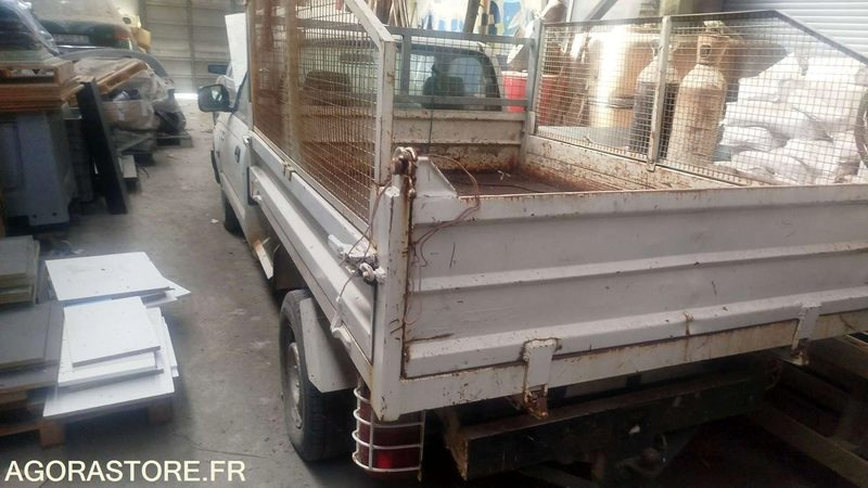 TOYOTA HILUX - 225000KM - 2003 - Furgoneta basculante: foto 1 TOYOTA HILUX - 225000KM - 2003 - Furgoneta basculante: foto 1