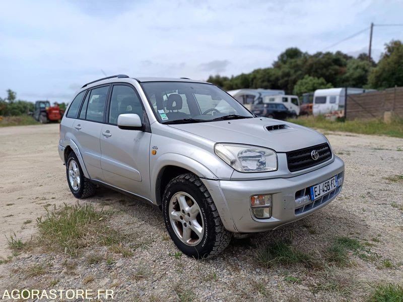 TOYOTA RAV4 - 2002 - 212500KMS - SUV/ Todoterreno: foto 3 TOYOTA RAV4 - 2002 - 212500KMS - SUV/ Todoterreno: foto 3