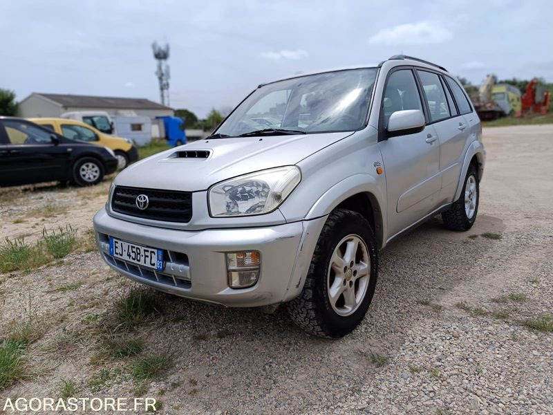 TOYOTA RAV4 - 2002 - 212500KMS - SUV/ Todoterreno: foto 1 TOYOTA RAV4 - 2002 - 212500KMS - SUV/ Todoterreno: foto 1