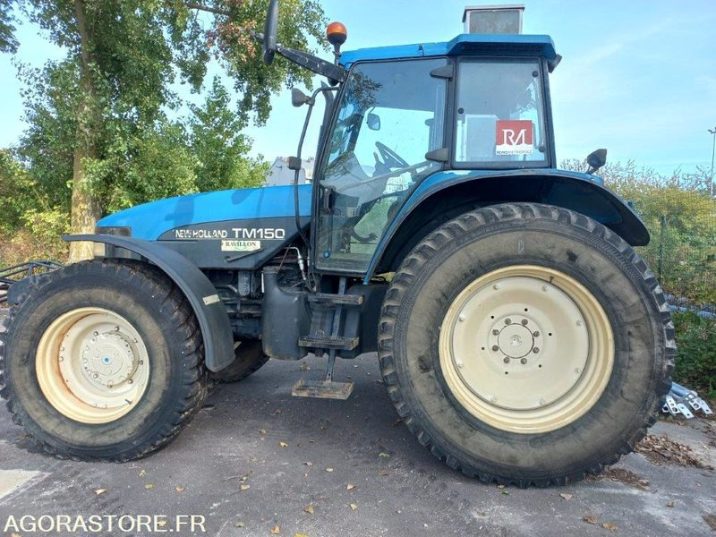 TRACTEUR AGRICOLE NEW HOLLAND EK-378-PK - Tractor: foto 1 TRACTEUR AGRICOLE NEW HOLLAND EK-378-PK - Tractor: foto 1