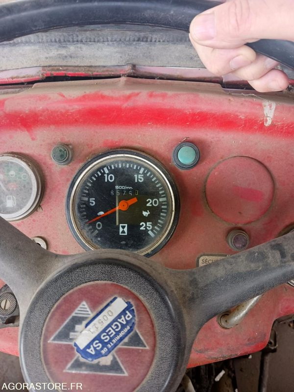 TRACTEUR MASSEY FERGUSSON TYPE 158 - Tractor: foto 4 TRACTEUR MASSEY FERGUSSON TYPE 158 - Tractor: foto 4
