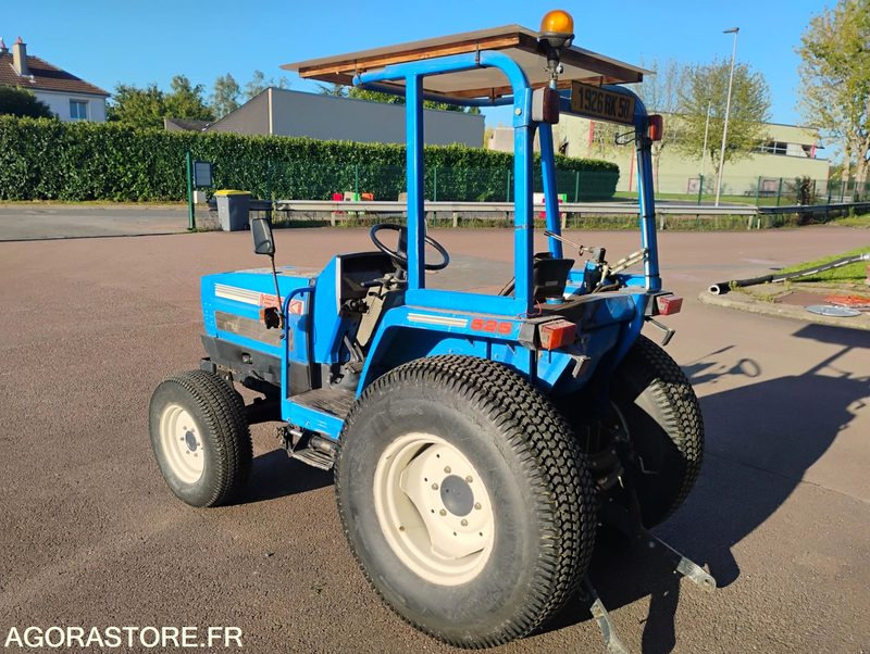 Tracteur ISEKI 525 TA525F 1997 5700 heures - Tractor: foto 4 Tracteur ISEKI 525 TA525F 1997 5700 heures - Tractor: foto 4