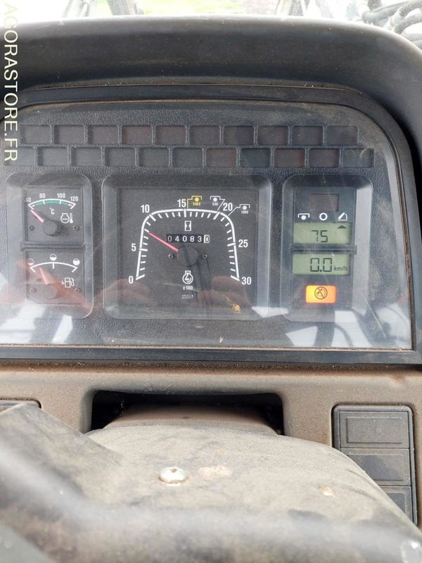 Tracteur New Holland avec chargeuse Mailleux - Tractor: foto 4 Tracteur New Holland avec chargeuse Mailleux - Tractor: foto 4